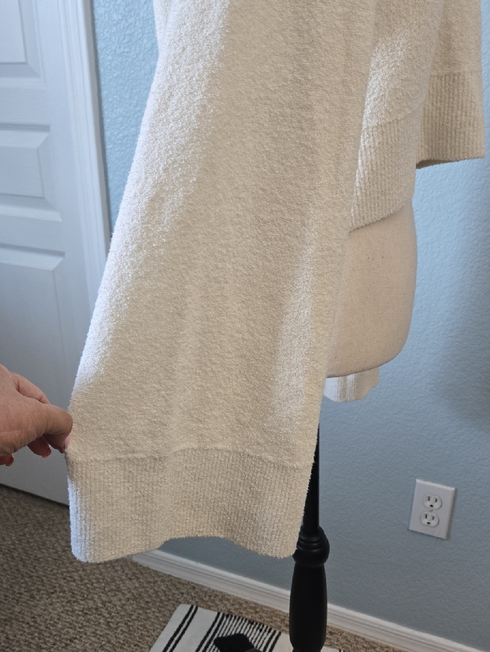 BANANA REPUBLIC Larkspur Cotton-Silk Flare-Sleeve Cardigan Cream Sz Medium - Picture 8 of 11